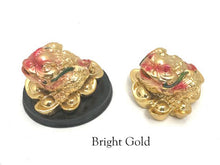 Three-legged Toad (Money Frog) on Ingots